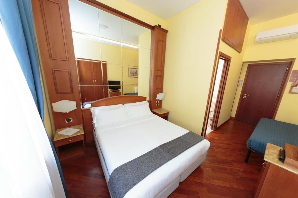 Pensión 3rd Floor 69 Manin Street Roma