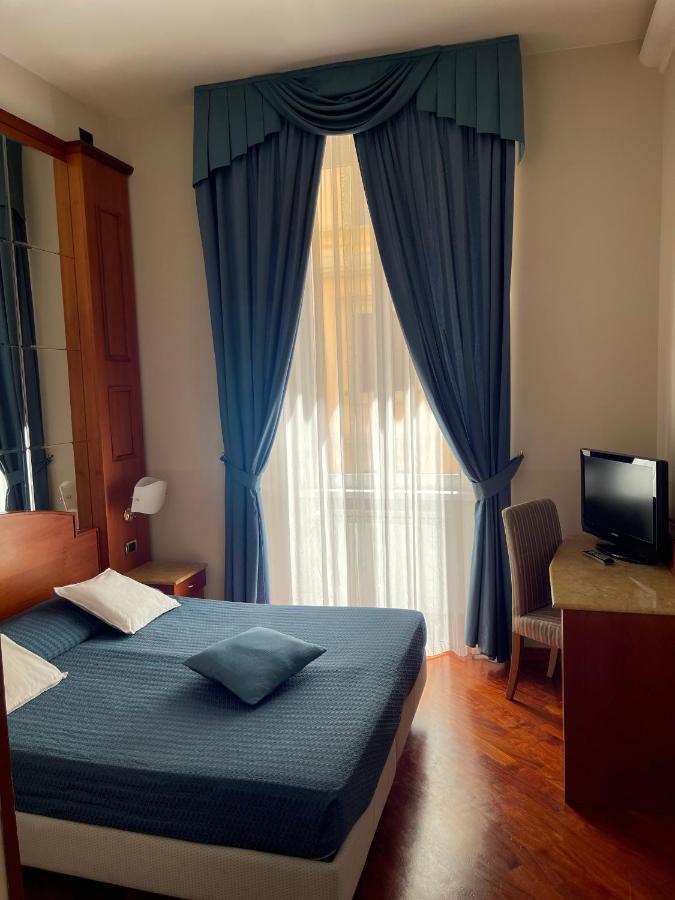 3rd Floor 69 Manin Street * Rom