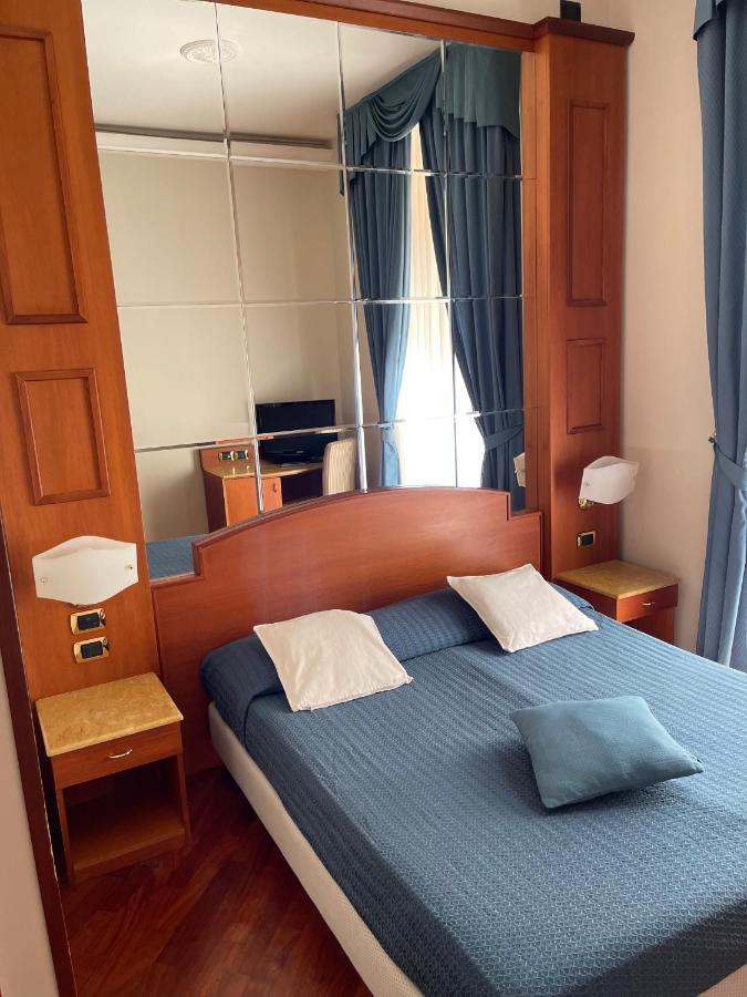 3rd Floor 69 Manin Street * Rom