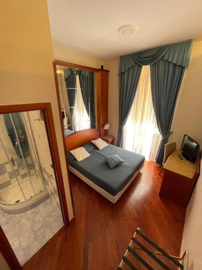 Pensión 3rd Floor 69 Manin Street