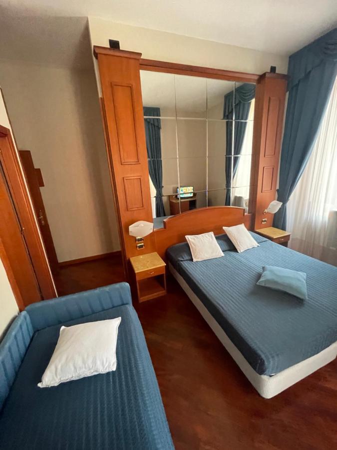 3rd Floor 69 Manin Street * Rom